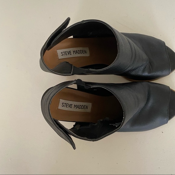 STEVE MADDEN Black Leather Open Toe Nonstp Bootie - Picture 2 of 7